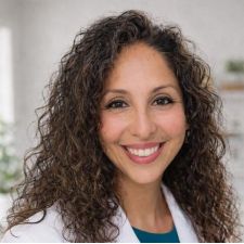 Photo of Liza Calache Photo of Liza Calache